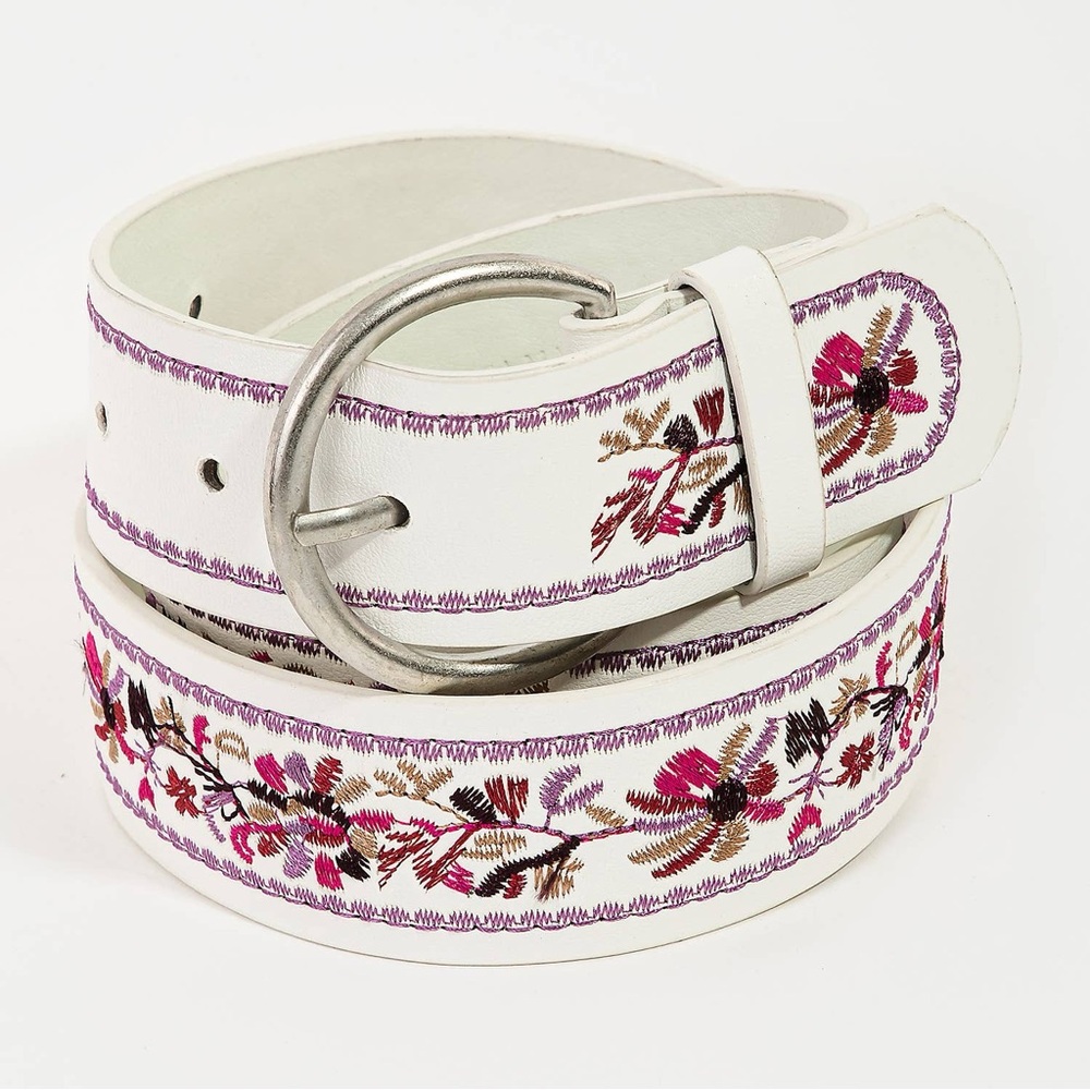 10. 🌷 💠NWT Embroidered Lilac Belt